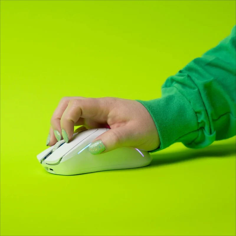 Glorious Model DV2 Wireless RGB Gaming Mouse - Matte White - Open Box - Image 6
