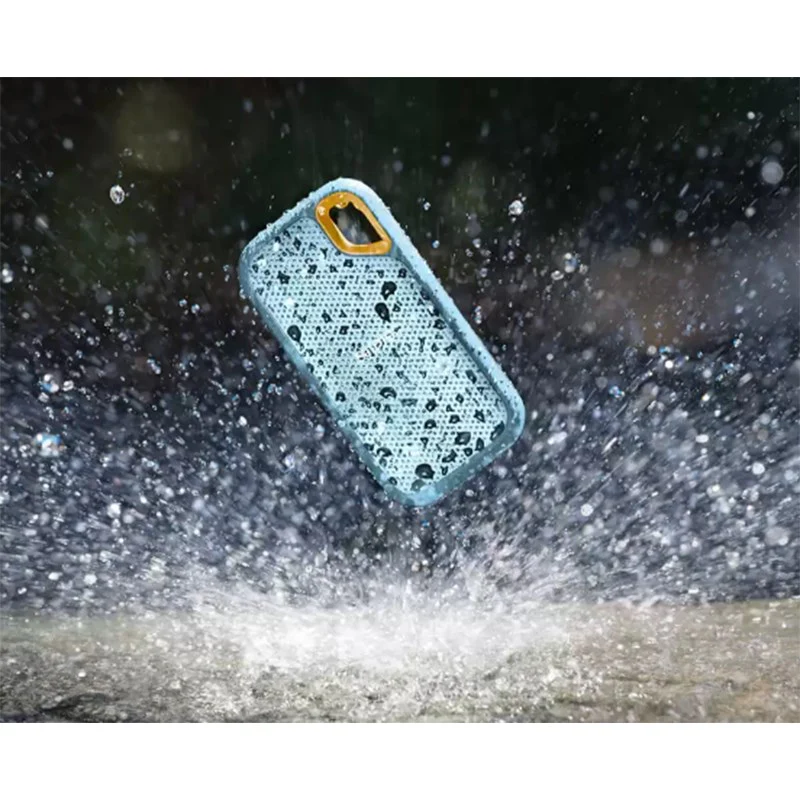 SanDisk 4 TB Extreme Portable SSD - Up to 1050MB/s, USB-C, USB 3.2 Gen 2 - Sky Blue - Image 2