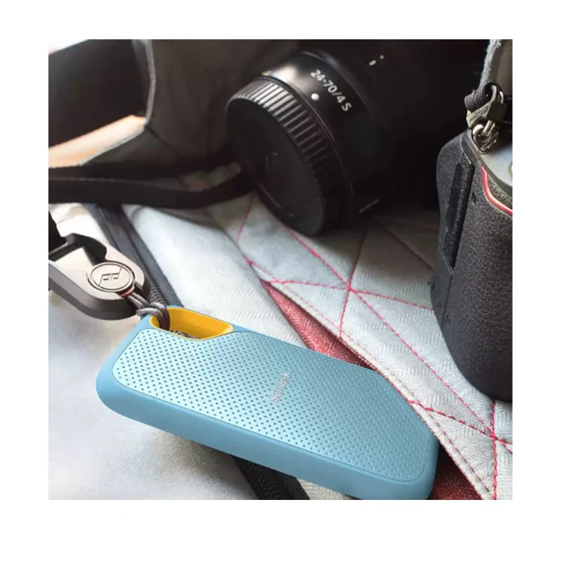 SanDisk 4 TB Extreme Portable SSD - Up to 1050MB/s, USB-C, USB 3.2 Gen 2 - Sky Blue - Image 3